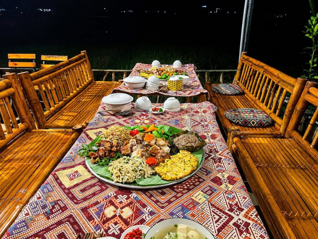 Dinner in a homestay in Mai Chau